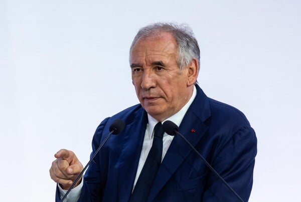 Γαλλία: 7 στους δέκα δεν θέλουν την κυβέρνηση Μπαϊρού