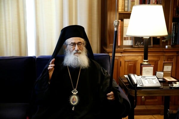 Μονή Σινά: «Κινδυνεύει η ζωή μου» λέει ο Αρχιεπίσκοπος Δαμιανός