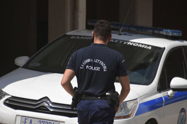 Βούλα: Συνελήφθη 24χρονος που παρακολουθούσε επιχειρηματία για να τον ληστέψει