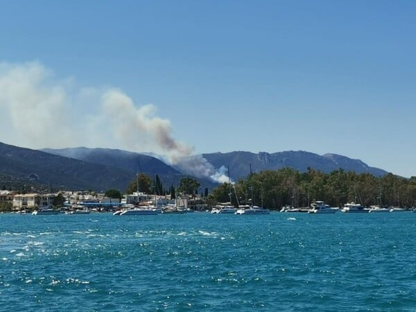 Μεγάλη φωτιά τώρα στην Τροιζηνία