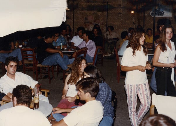 «Μα πώς γεμίζει αυτή η τρύπα;»: Πριν από 40 χρόνια, τα «Δυο Λουξ» ξάφνιασαν τα Χανιά 