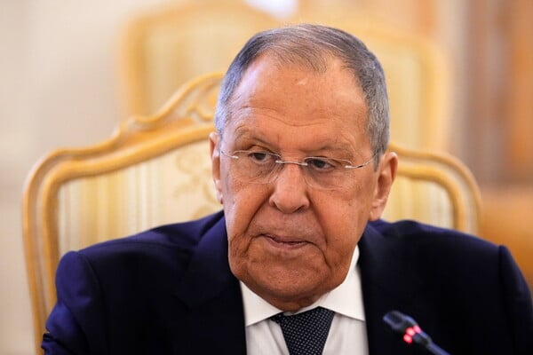 Financial Times: Ο Ντόναλντ Τραμπ πρότεινε κινεζική ειρηνευτική δύναμη στην Ουκρανία