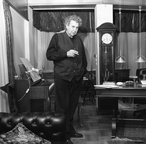 «Private Recordings»: Στο δωμάτιο του Μίκη