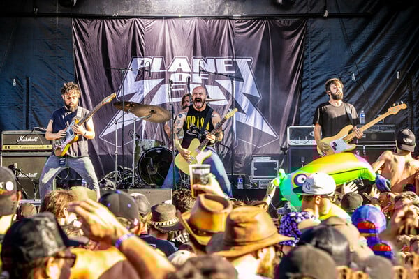 Planet of Zeus: Από τα «ιδρωμένα» υπόγεια του AN Club στις σκηνές της Ευρώπης