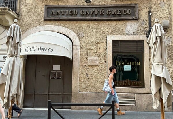 Ρώμη: Το διάσημο Caffè Greco κινδυνεύει να κλείσει