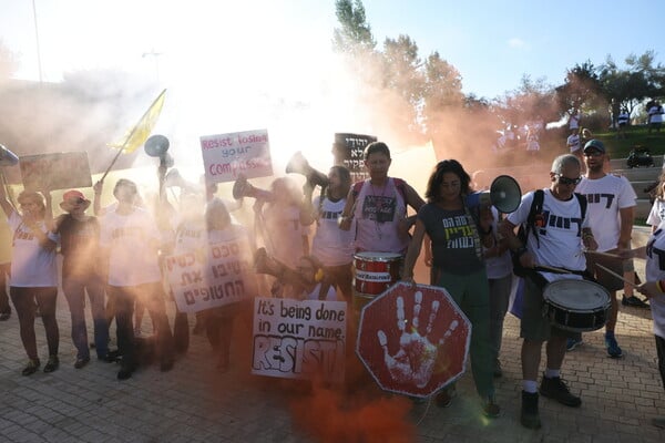 «Ημέρα Αναταραχής» σήμερα στο Ισραήλ με χιλιάδες να διαδηλώνουν για την στρατιωτική επιχείρηση στην Πόλη της Γάζας