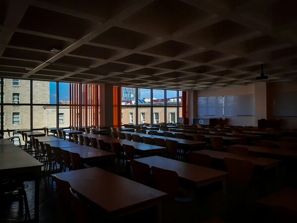 Γαλλία: Αυτοκτονία διευθυντή σχολείου φανερώνει την αδυναμία προστασίας μελών της LGBTQI+ κοινότητας