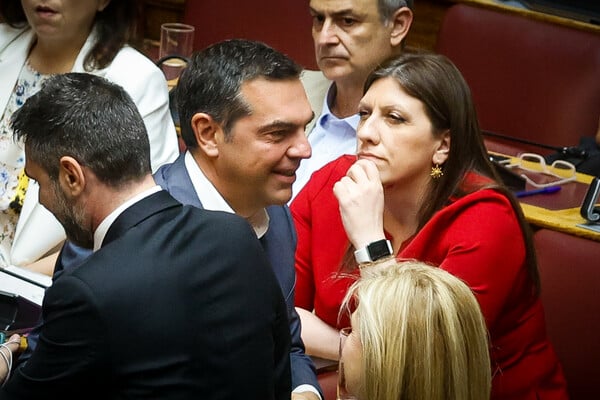 Η μαργαρίτα του Αλέξη Τσίπρα και η διαρκής εκκρεμότητα του ΣΥΡΙΖΑ