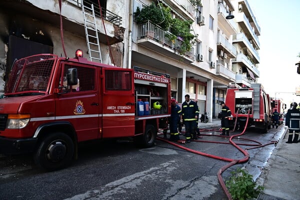 Φωτιά σε κτήριο στην Αγία Παρασκευή
