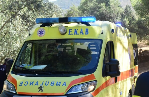 Επίθεση με μαχαίρι στα Χανιά: Στο νοσοκομείο δύο άνδρες