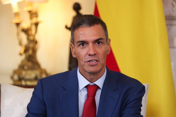 «Γενοκτονία στη Γάζα»: Σκληρή στάση Σάντσεθ προς Νετανιάχου - Μέτρα για άσκηση πίεσης στο Ισραήλ