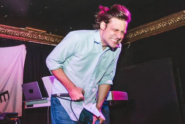 Ο John Maus δεν κατάλαβε ότι έγινε cancel