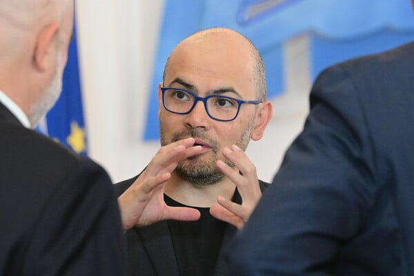 Ντέμης Χασάμπης σε Μητσοτάκη: «Η Ελλάδα μπορεί να βρεθεί στην πρώτη γραμμή της τεχνητής νοημοσύνης»