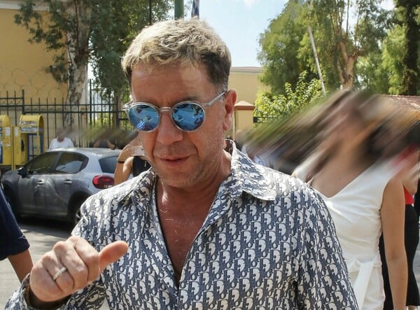 Ο Γιώργος Μαζωνάκης κατέθεσε μήνυση κατά της οικογένειάς του