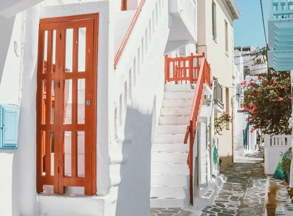 Μύκονος: Συνελήφθη 49χρονος για κλοπές στη Μύκονο αξίας άνω των 195.000 ευρώ
