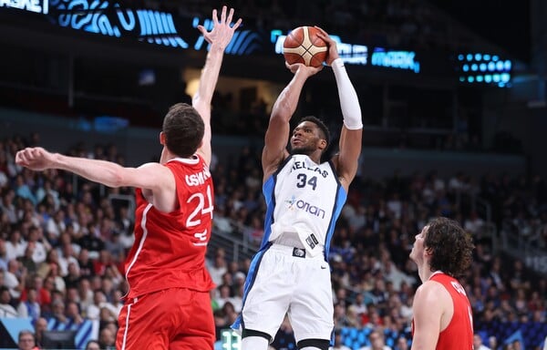 Eurobasket 2025: Οι Τούρκοι ζήτησαν συγγνώμη και κατέβασαν το «χωρίς οίκτο»