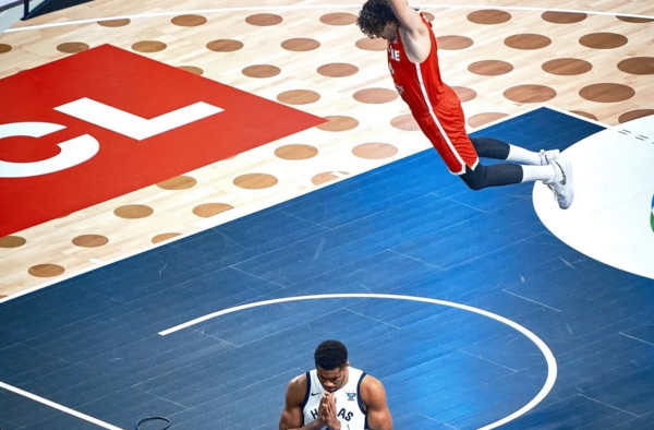 Eurobasket 2025: «Χωρίς οίκτο» και με τον Γιάννη Αντετοκούνμπο να προσεύχεται η προκλητική ανάρτηση των Τούρκων