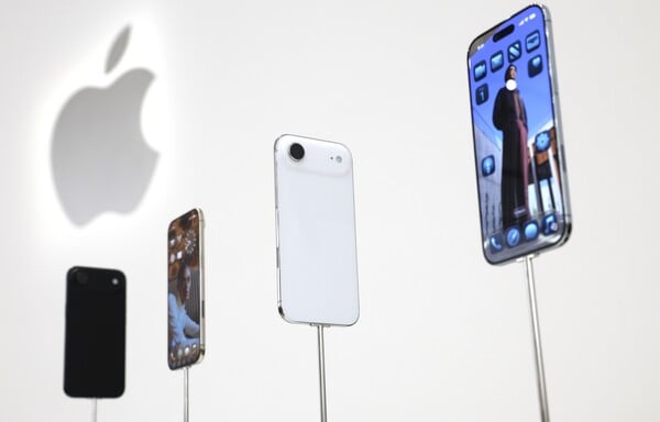 iPhone Air: Προσπάθησαν να δουν αν σπάει το νέο smartphone της Apple