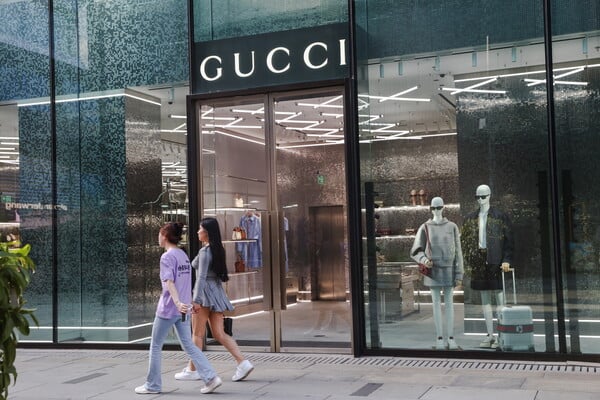 Κυβερνοεπίθεση σε Gucci και Balenciaga – Σε κίνδυνο τα δεδομένα εκατομμυρίων πελατών