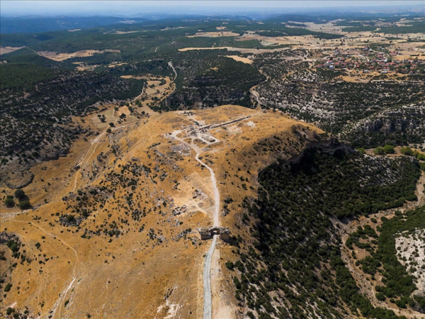 Τουρκία: Ανακαλύφθηκε μεγάλος ναός στην αρχαία Βλαύνδο που είχαν ιδρύσει Μακεδόνες του Μεγάλου Αλεξάνδρου