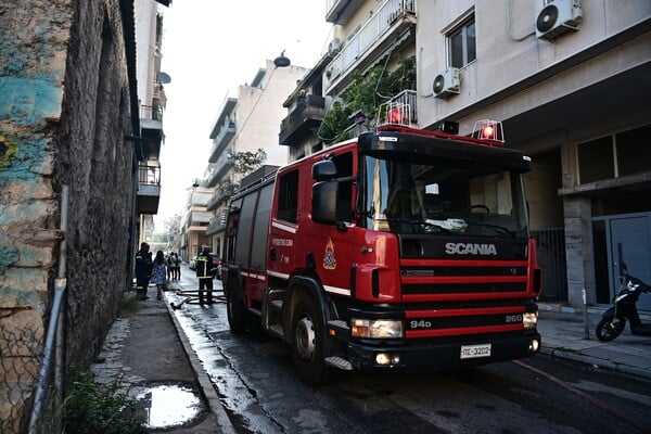 Φωτιά σε διαμέρισμα στην Ακαδημία Πλάτωνος – Διασώθηκε ηλικιωμένος