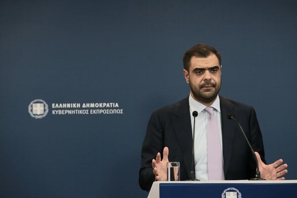 Μαρινάκης για Λοβέρδο: «Τόσο κακό είναι που ένας άνθρωπος έχει απογοητευτεί από το πώς εξελίχθηκε το κόμμα του;»