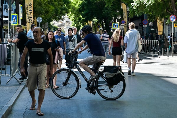 Συνεχίζονται οι κυκλοφοριακές ρυθμίσεις στο κέντρο της Αθήνας λόγω της «Ημέρας χωρίς αυτοκίνητο»