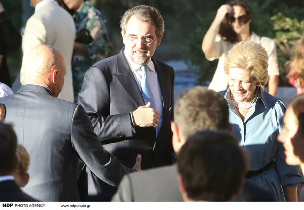 Ο Παύλος Βαρδινογιάννης και η Κατερίνα Μπιρμπίλη παντρεύτηκαν στην Εκάλη