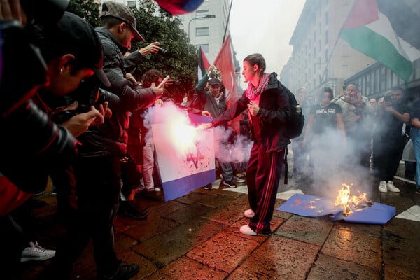 Ιταλία: Δεκάδες χιλιάδες κατέκλυσαν τους δρόμους διαδηλώνοντας κατά του πολέμου στη Γάζα