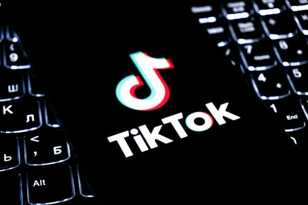 TikTok: Ο Τραμπ αποκάλυψε πως ο Ρούπερτ Μέρντοχ θα συμμετάσχει στη συμφωνία 