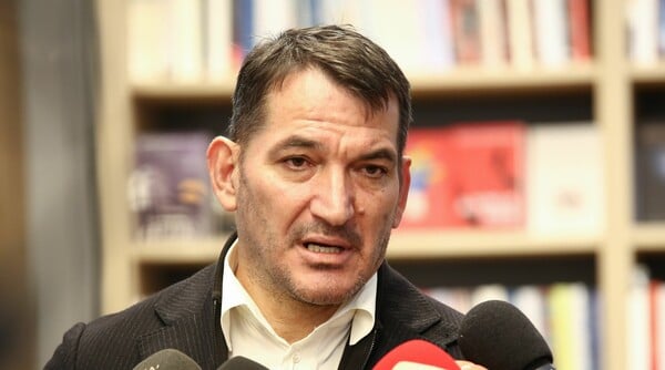 Ο Πύρρος Δήμας μετά τα σχόλια για την πώληση της Ολυμπιακής δάδας: «Εφάρμοσα στην πράξη το ολυμπιακό ιδεώδες»