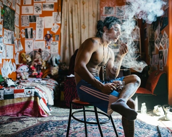 *Ο ανυπεράσπιστος καημός για ένα ακόμη κράξιμο/ από τον Πάνο Μιχαήλ