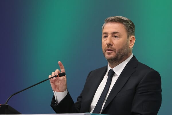 ΠΑΣΟΚ: Αιχμές Γερουλάνου, Καστανίδη και Δούκα – Απάντηση Ανδρουλάκη