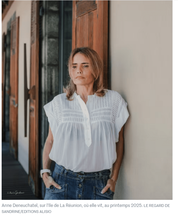 Η Anne που εξαπατήθηκε από τον «ερωτευμένο Μπραντ Πιτ» γράφει βιβλίο για την κατάθλιψη, τα χρήματα που έχασε και το διαζύγιο