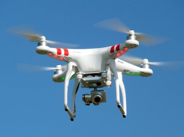 Γαλλία: Άγνωστα drones πέταξαν πάνω από στρατιωτική βάση που εκπαιδεύει Ουκρανούς στρατιώτες