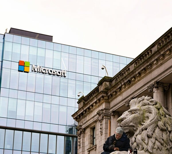 Η Microsoft μπλόκαρε τη χρήση της τεχνολογίας της από τον ισραηλινό στρατό για μαζική παρακολούθηση Παλαιστινίων