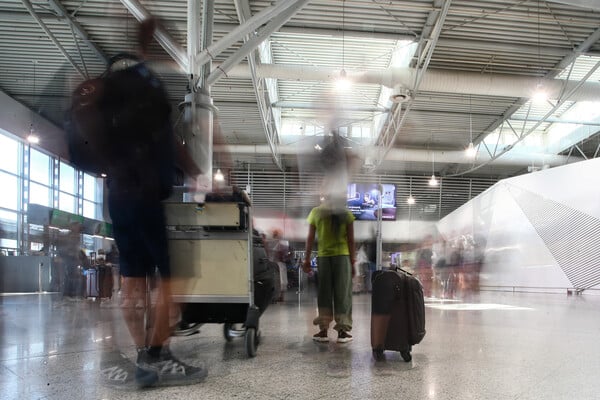 Ελεγκτές εναέριας κυκλοφορίας προς Δήμα: «Εντελώς αποπροσανατολιστική η αναφορά στον μισθό μας»