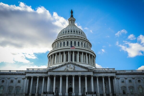 Shutdown: Επισήμως σε αναστολή λειτουργίας η κυβέρνηση των ΗΠΑ - Το πιθανό κόστος, η προϊστορία και οι αλληλοκατηγορίες