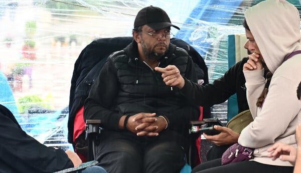 Πάνος Ρούτσι: «Έχω δικαίωμα να μάθω από τι πέθανε το παιδί μου» - Συνεχίζει την απεργία πείνας για 18η ημέρα 