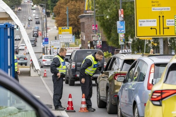 Πολωνία: Παράταση συνοριακών ελέγχων με Γερμανία και Λιθουανία έως το 2026