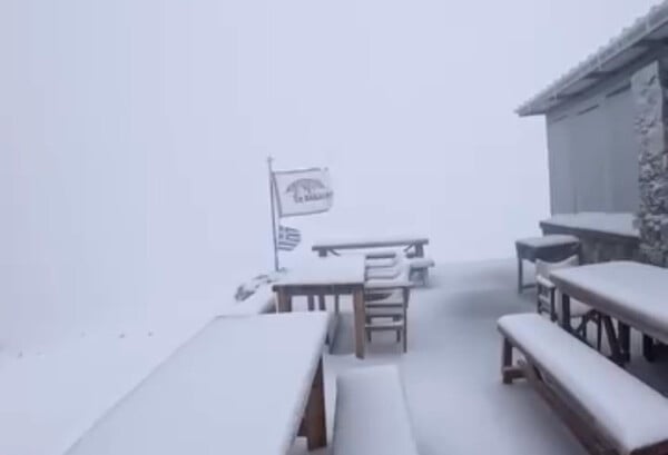 Έπεσαν τα πρώτα χιόνια της σεζόν σε Όλυμπο και Καϊμάκτσαλαν