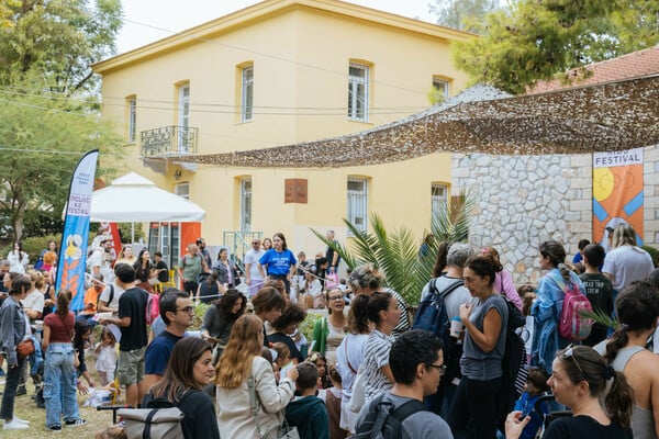 Το φυσικό μεταλλικό νερό ΒΙΚΟΣ και το Μουσείο Κυκλαδικής Τέχνης ξεδιψούν τη φαντασία των παιδιών