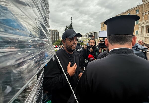 Στο πλευρό του Πάνου Ρούτσι ο Αρχιεπίσκοπος Ιερώνυμος: «Όπου υπάρχει πόνος, πρέπει να είμαστε κοντά»