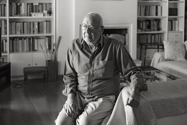 Ανδρέας Αποστολίδης, συγγραφέας, σκηνοθέτης