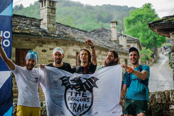Με το «Chasing Dragons» ο Άκης Ζιάκας ένωσε μονομιάς τις τρεις δρακολίμνες