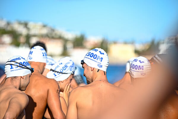 Spetses Mini Marathon 2025: Ρεκόρ συμμετοχών με τις συγκινήσεις και την αγωνιστικότητα στα ύψη