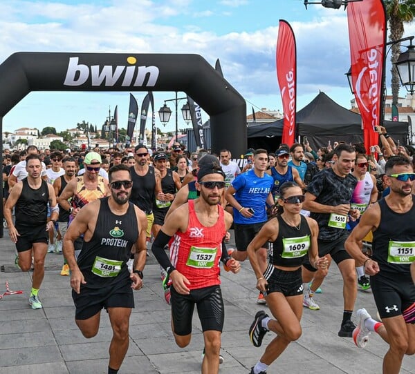 Spetses Mini Marathon 2025: Ρεκόρ συμμετοχών με τις συγκινήσεις και την αγωνιστικότητα στα ύψη