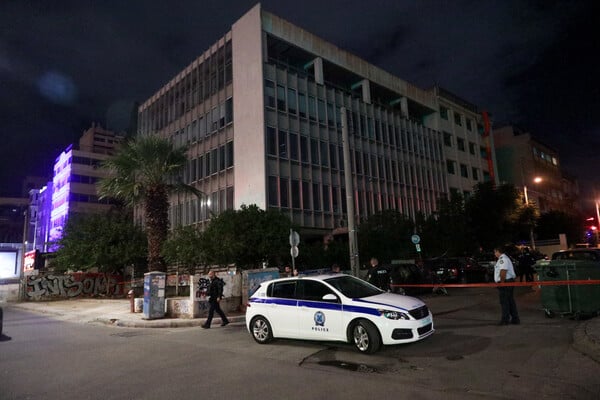 Υπουργείο Αγροτικής Ανάπτυξης: Η στιγμή της έκρηξης σε παράρτημα επί της Λ. Συγγρού