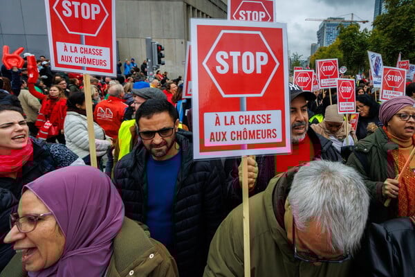 Δεκάδες χιλιάδες στους δρόμους των Βρυξελλών για τις περικοπές στις συντάξεις και την υγεία