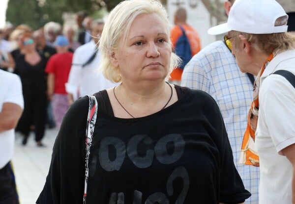 Καίτη Φίνου: «Έκανα τραγικό λάθος» - Η δημόσια συγγνώμη της ηθοποιού στη Χρυσούλα Διαβάτη